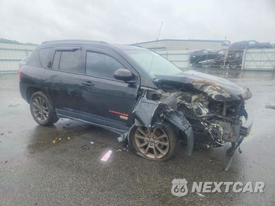Czwarte zdjęcie samochodu z boku: 2017 JEEP COMPASS SPORT VIN:1C4NJCBB7HD136178 - miniatura