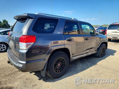 Trzecie zdjęcie samochodu z tyłu: 2011 TOYOTA 4RUNNER SR5 VIN:JTEBU5JR2B5041562 - miniatura