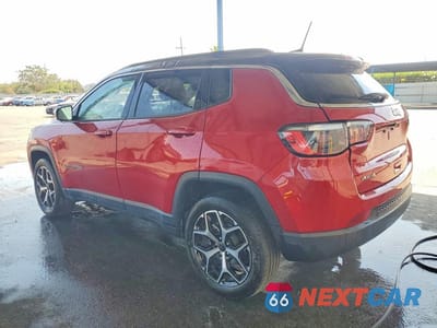 Drugie zdjęcie samochodu z przodu: 2025 JEEP COMPASS LIMITED VIN:3C4NJDCN3ST579511 - miniatura