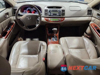 Zdjęcie 8 z 12 samochodu: 2005 TOYOTA CAMRY XLE V6 VIN:4T1BF30KX5U593128 - miniatura