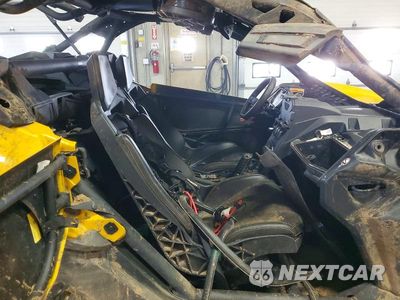 Piąte zdjęcie samochodu w środku: 2018 CAN-AM MAVERICK X3 UTILITY VEHICLE VIN:3JBVDAW4XJK000367 - miniatura