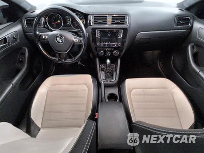 Zdjęcie 8 z 12 samochodu: 2016 VOLKSWAGEN JETTA SPORT VIN:3VWD17AJ7GM292703 - miniatura