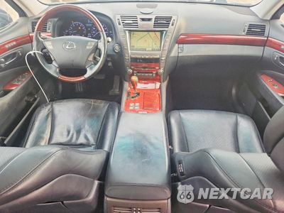 Zdjęcie 8 z 12 samochodu: 2009 LEXUS LS 460 VIN:JTHCL46F795002639 - miniatura