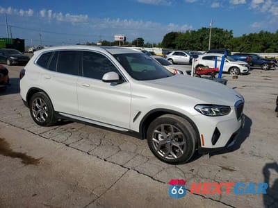 Czwarte zdjęcie samochodu z boku: 2022 BMW X3 XDRIVE30I VIN:5UX53DP05N9N18049 - miniatura