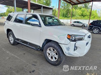 Czwarte zdjęcie samochodu z boku: 2019 TOYOTA 4RUNNER SR5 VIN:JTEBU5JR5K5677487 - miniatura