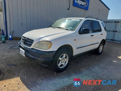 1999 MERCEDES-BENZ ML 320 4JGAB54EXXA144933 - główne zdjęcie licytacji z USA - miniatura