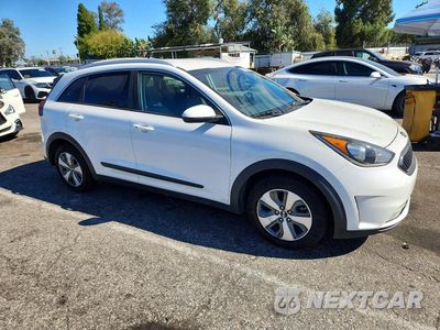 Czwarte zdjęcie samochodu z boku: 2019 KIA NIRO LX VIN:KNDCB3LC7K5349919 - miniatura