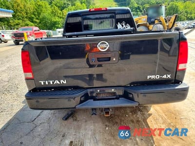 Zdjęcie 6 z 12 samochodu: 2014 NISSAN TITAN SV VIN:1N6AA0EC0EN501188 - miniatura