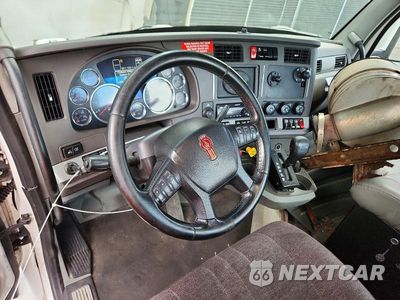 Zdjęcie 8 z 14 samochodu: 2016 KENWORTH T680 SEMI TRUCK VIN:1XKYA48X7GJ496724 - miniatura