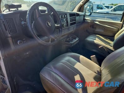 Zdjęcie 8 z 13 samochodu: 2008 CHEVROLET EXPRESS G3500 VIN:1GCHG35K381162561 - miniatura
