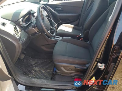 Zdjęcie 7 z 12 samochodu: 2019 CHEVROLET TRAX LS VIN:3GNCJKSB2KL210617 - miniatura
