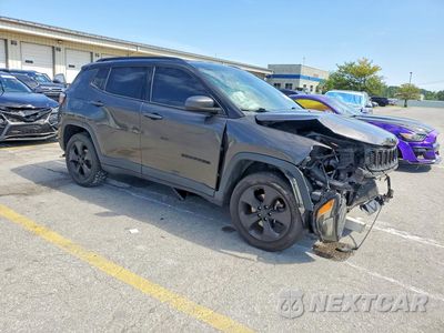 Czwarte zdjęcie samochodu z boku: 2018 JEEP COMPASS LATITUDE VIN:3C4NJDBB5JT395130 - miniatura