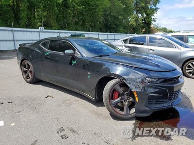 Czwarte zdjęcie samochodu z boku: 2021 CHEVROLET CAMARO SS VIN:1G1FH1R75M0104748 - miniatura