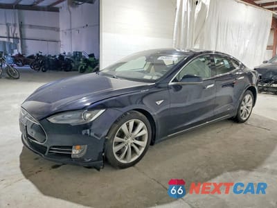 2015 TESLA MODEL S 85D 5YJSA1H27FF082062 - główne zdjęcie licytacji z USA - miniatura