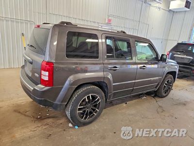 Trzecie zdjęcie samochodu z tyłu: 2017 JEEP PATRIOT LATITUDE VIN:1C4NJRFB3HD176531 - miniatura