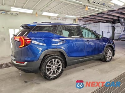 Trzecie zdjęcie samochodu z tyłu: 2023 GMC TERRAIN SLT VIN:3GKALPEGXPL120769 - miniatura