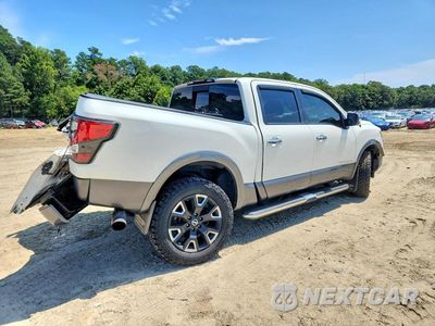 Trzecie zdjęcie samochodu z tyłu: 2021 NISSAN TITAN PLATINUM RESERVE VIN:1N6AA1ED7MN519281 - miniatura