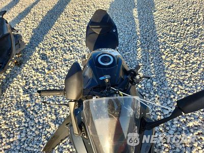Piąte zdjęcie samochodu w środku: 2025 SUZUKI GSX800 F VIN:JS1EM13B0S7100486 - miniatura