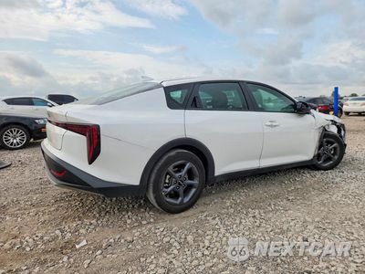 Trzecie zdjęcie samochodu z tyłu: 2025 KIA K4 LXS VIN:3KPFT4DE2SE068597 - miniatura