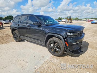 Czwarte zdjęcie samochodu z boku: 2024 JEEP GRAND CHEROKEE LIMITED VIN:1C4RJGBG9RC217128 - miniatura