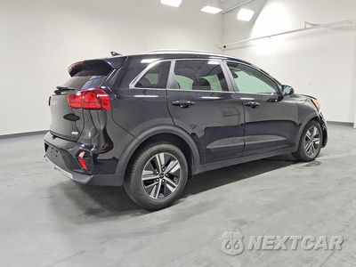 Trzecie zdjęcie samochodu z tyłu: 2022 KIA NIRO LXS SPECIAL EDITION VIN:KNDCB3LCXN5540206 - miniatura