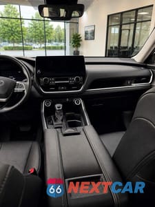 Zdjęcie 9 z 10 samochodu: 2025 TOYOTA GRAND HIGHLANDER XLE VIN:5TDAAAB59SS090491 - miniatura
