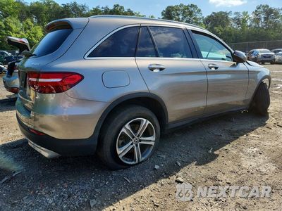 Trzecie zdjęcie samochodu z tyłu: 2019 MERCEDES-BENZ GLC 300 4MATIC VIN:WDC0G4KB6KF662239 - miniatura