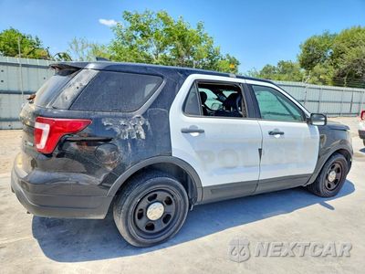 Trzecie zdjęcie samochodu z tyłu: 2018 FORD EXPLORER POLICE INTERCEPTOR VIN:1FM5K8AR0JGA83669 - miniatura