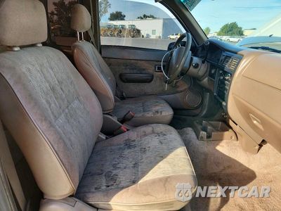 Zdjęcie 7 z 12 samochodu: 1998 TOYOTA TACOMA BASE VIN:4TAVL52N1WZ092786 - miniatura