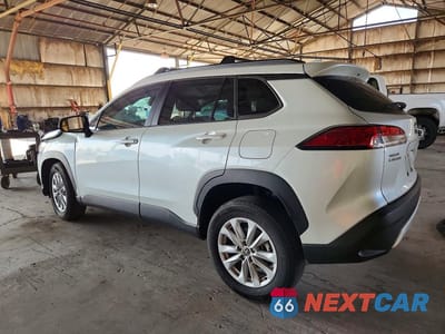 Drugie zdjęcie samochodu z przodu: 2023 TOYOTA COROLLA CROSS LE VIN:7MUCAAAG1PV072026 - miniatura