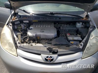 Zdjęcie 12 z 13 samochodu: 2010 TOYOTA SIENNA CE 7-PASSENGER VIN:5TDKK4CC1AS305201 - miniatura