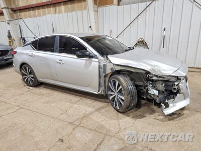 Czwarte zdjęcie samochodu z boku: 2019 NISSAN ALTIMA SR VIN:1N4BL4CV8KC177109 - miniatura
