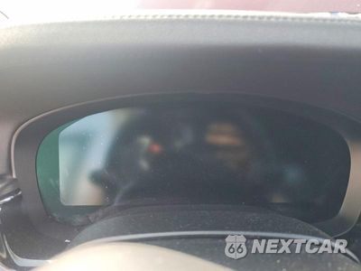Zdjęcie 9 z 12 samochodu: 2023 BMW M5 VIN:WBS83CH01PCN88749 - miniatura