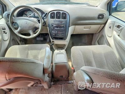 Zdjęcie 8 z 14 samochodu: 2005 DODGE GRAND CARAVAN SXT VIN:2D4GP44L65R396408 - miniatura