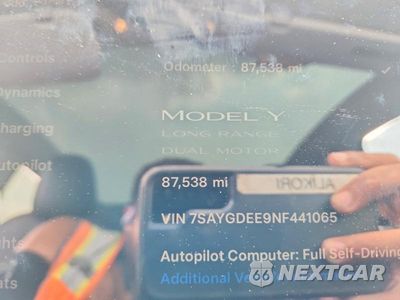 Zdjęcie 9 z 13 samochodu: 2022 TESLA MODEL Y VIN:7SAYGDEE9NF441065 - miniatura