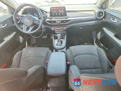 Zdjęcie 8 z 12 samochodu: 2019 KIA FORTE FE VIN:3KPF24AD1KE009801 - miniatura