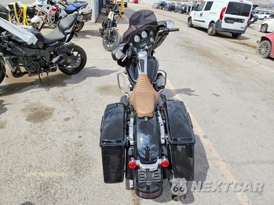 Czwarte zdjęcie samochodu z boku: 2010 HARLEY-DAVIDSON FLHX VIN:1HD1KB413AB651186 - miniatura