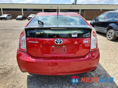 Zdjęcie 6 z 12 samochodu: 2015 TOYOTA PRIUS TWO VIN:JTDKN3DU4F1878333 - miniatura