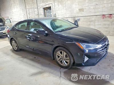 Czwarte zdjęcie samochodu z boku: 2020 HYUNDAI ELANTRA SEL VIN:KMHD84LF8LU926589 - miniatura