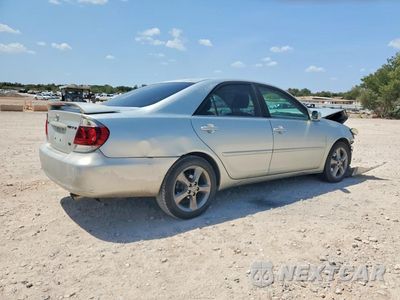 Trzecie zdjęcie samochodu z tyłu: 2005 TOYOTA CAMRY SE V6 VIN:JTDBA30K350025152 - miniatura
