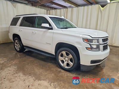 Czwarte zdjęcie samochodu z boku: 2017 CHEVROLET TAHOE C1500 LT VIN:1GNSCBKC5HR328970 - miniatura