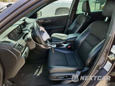 Zdjęcie 7 z 12 samochodu: 2017 HONDA ACCORD SPORT VIN:1HGCR2F51HA054819 - miniatura