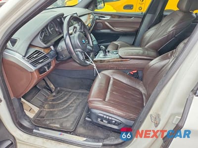 Zdjęcie 7 z 13 samochodu: 2017 BMW X5 XDRIVE50I VIN:5UXKR6C30H0J85250 - miniatura