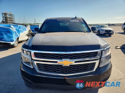 Piąte zdjęcie samochodu w środku: 2019 CHEVROLET SUBURBAN K1500 LT VIN:1GNSKHKC5KR122738 - miniatura