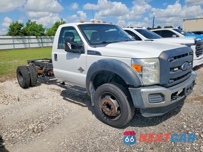 Czwarte zdjęcie samochodu z boku: 2016 FORD F550 SUPER DUTY VIN:1FDUF5GT0GEC46455 - miniatura