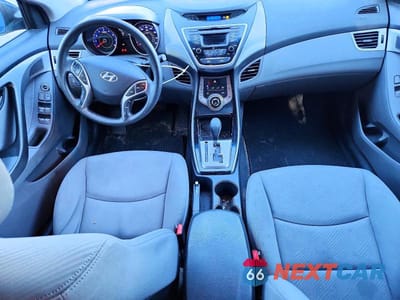 Zdjęcie 8 z 12 samochodu: 2013 HYUNDAI ELANTRA GLS VIN:KMHDH4AE3DU968986 - miniatura