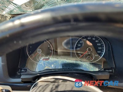 Zdjęcie 9 z 12 samochodu: 2010 VOLKSWAGEN JETTA SE VIN:3VWRZ7AJ0AM033654 - miniatura