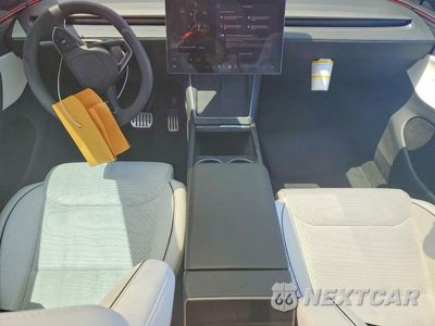 Zdjęcie 8 z 12 samochodu: 2026 TESLA MODEL Y VIN:7SAYGDET2TA685715 - miniatura