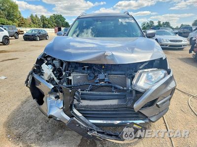 Piąte zdjęcie samochodu w środku: 2019 NISSAN ROGUE SV VIN:KNMAT2MV4KP510276 - miniatura