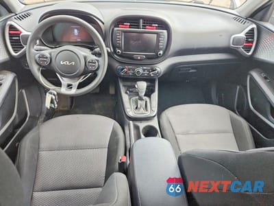 Zdjęcie 8 z 12 samochodu: 2024 KIA SOUL LX VIN:KNDJ23AU7R7241883 - miniatura